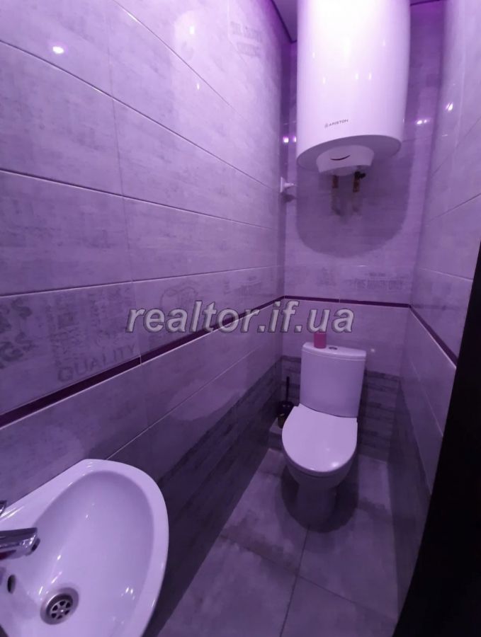 3_kimnatna_z_yevroremontom_po_vulytsi_Natsionalnoyi_Hvardiyi_16592_9_1739439485.jpeg