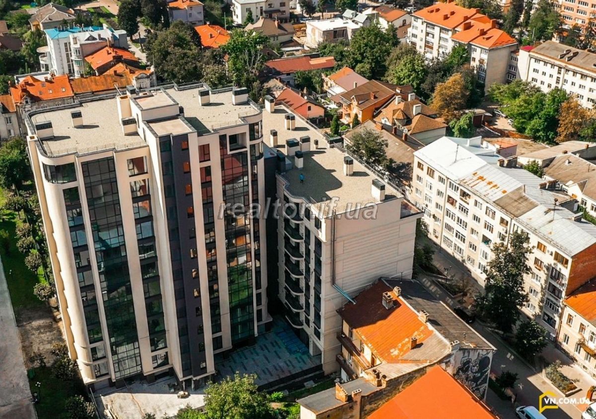 _Budynok_elit_klasu_Royall_Hall_v_samomu_tsentri_po_vulytsi_Shevchenka_21258_4_1643118056.jpeg