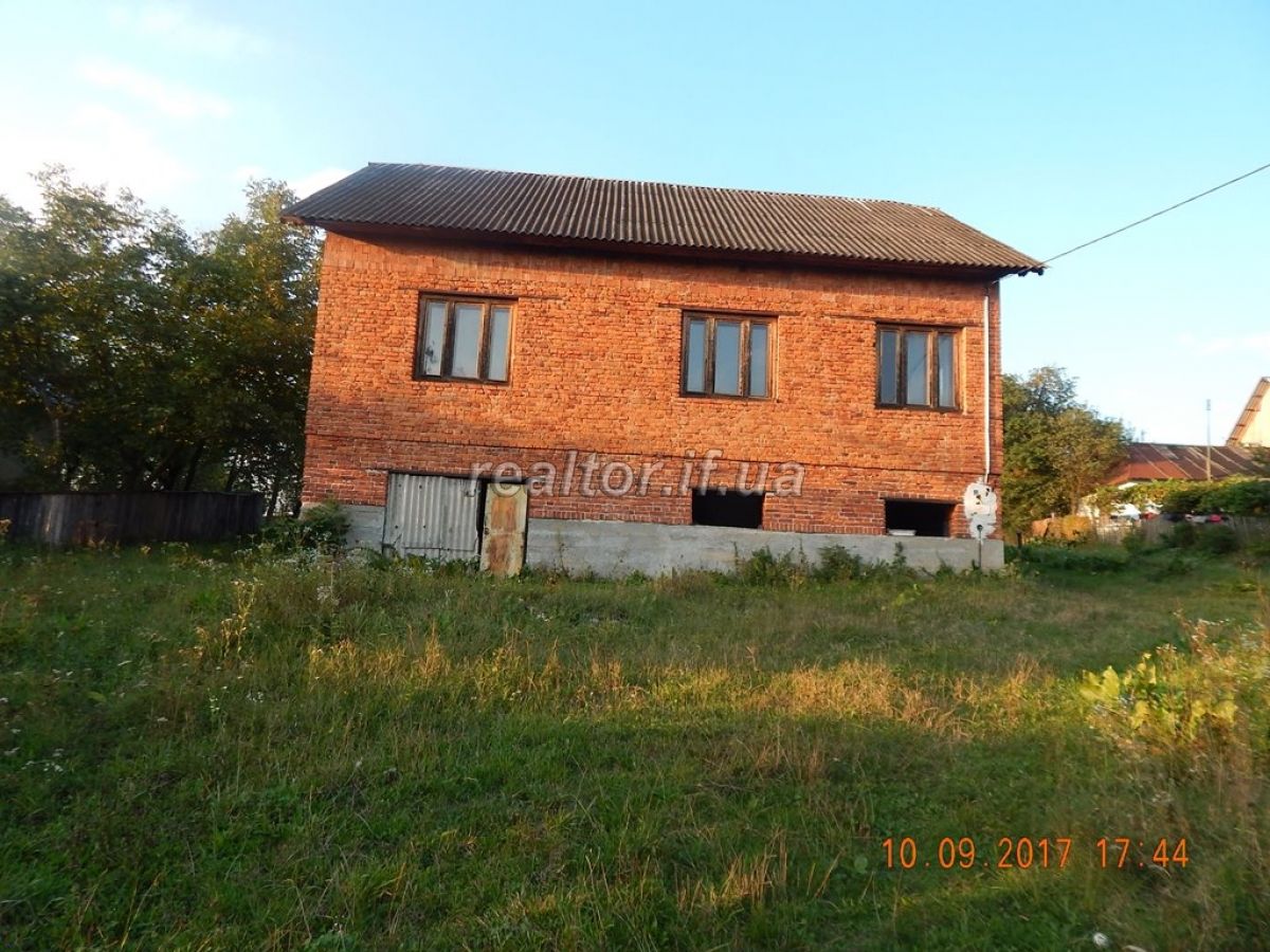 Budynok_v_s_Uzyn_syrets_13850_2_1505138448.jpg