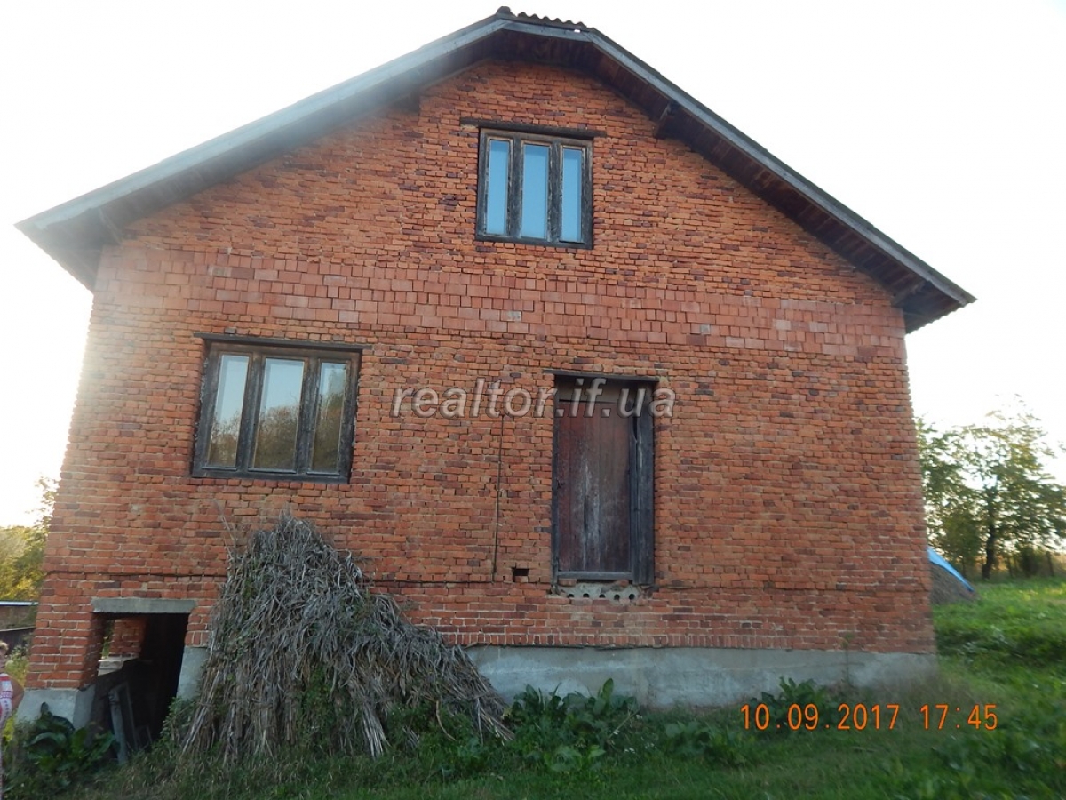 Budynok_v_s_Uzyn_syrets_13850_4_1505138449.jpg