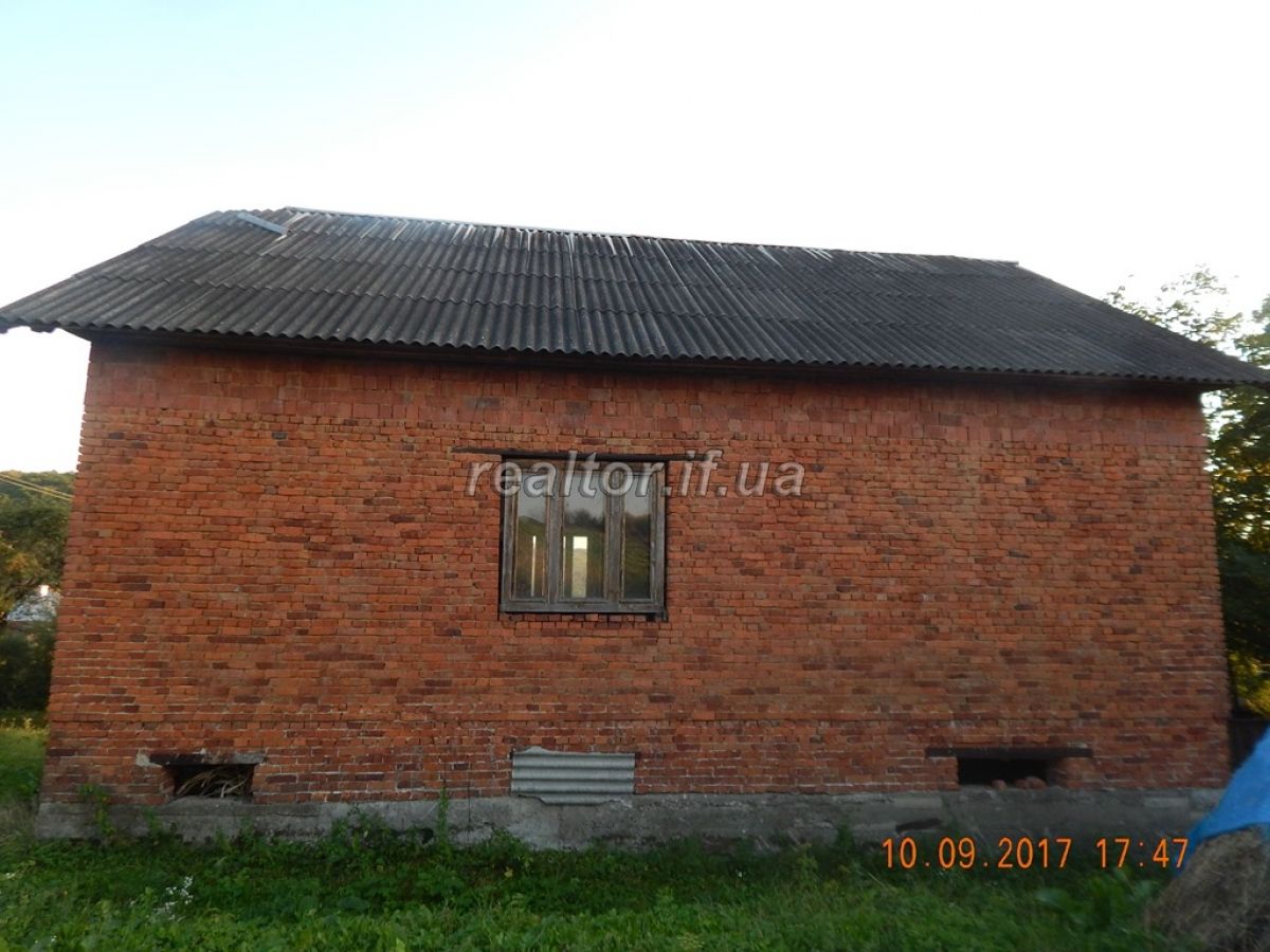 Budynok_v_s_Uzyn_syrets_13850_5_1505138449.jpg