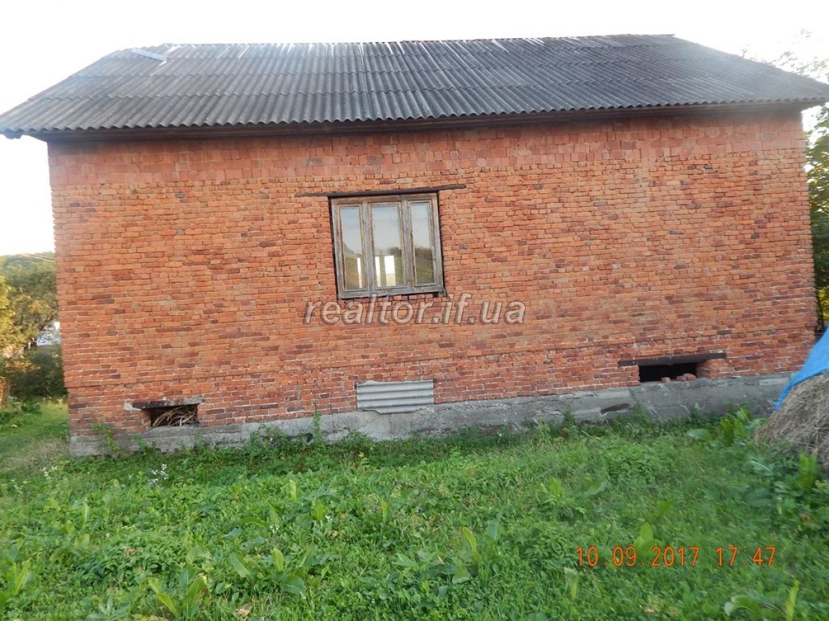 Budynok_v_s_Uzyn_syrets_13850_6_1505138449.jpg