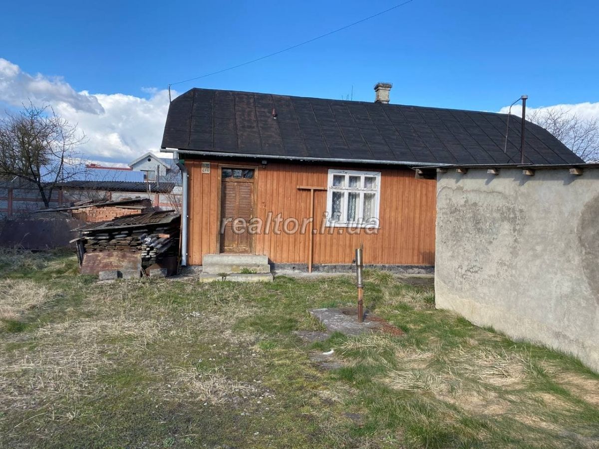 Budynok_z_velykoyu_zemelnoyu_dilyankoyu_v_Krykhivtsyakh_19980_0_1617607042.jpeg