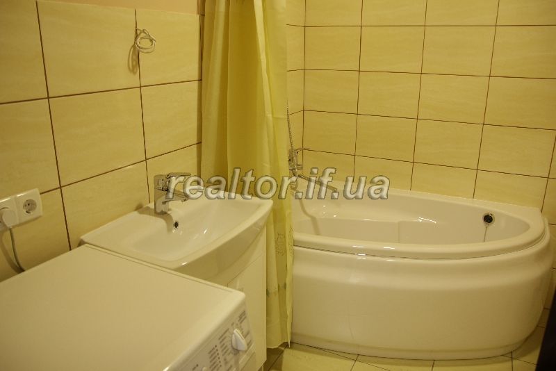 Dvokhrivneva_kvartyra_na_orendu_v_tsentri_mista_po_vulytsi_Chornovola_8980_3_1440750806.jpg