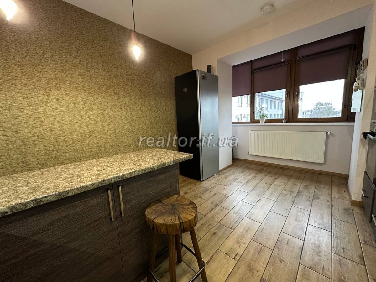 Dvorivneva_kvartyra_z_remontom_v_tsentri_mista_navproty_hotelyu_Nadiya_23570_18_1739370889.jpeg