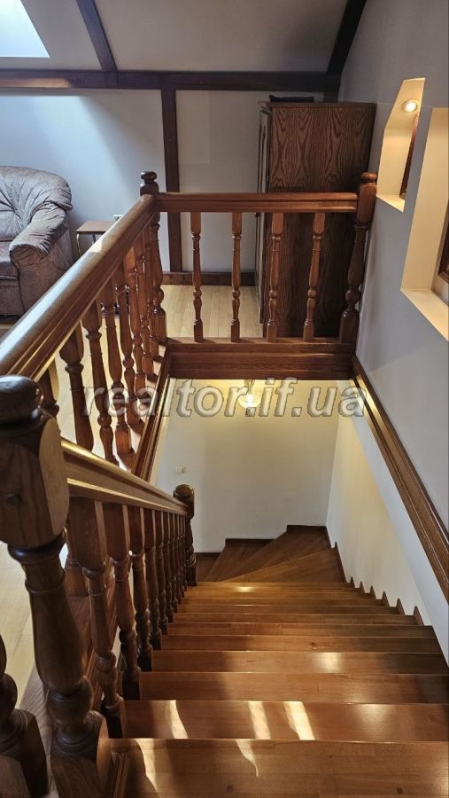 Eksklyuzyvna_4-kimnatna_dvorivneva_kvartyra_na_vul_Kruka_u_tsentri_mista_23021_15_1715672059.jpeg