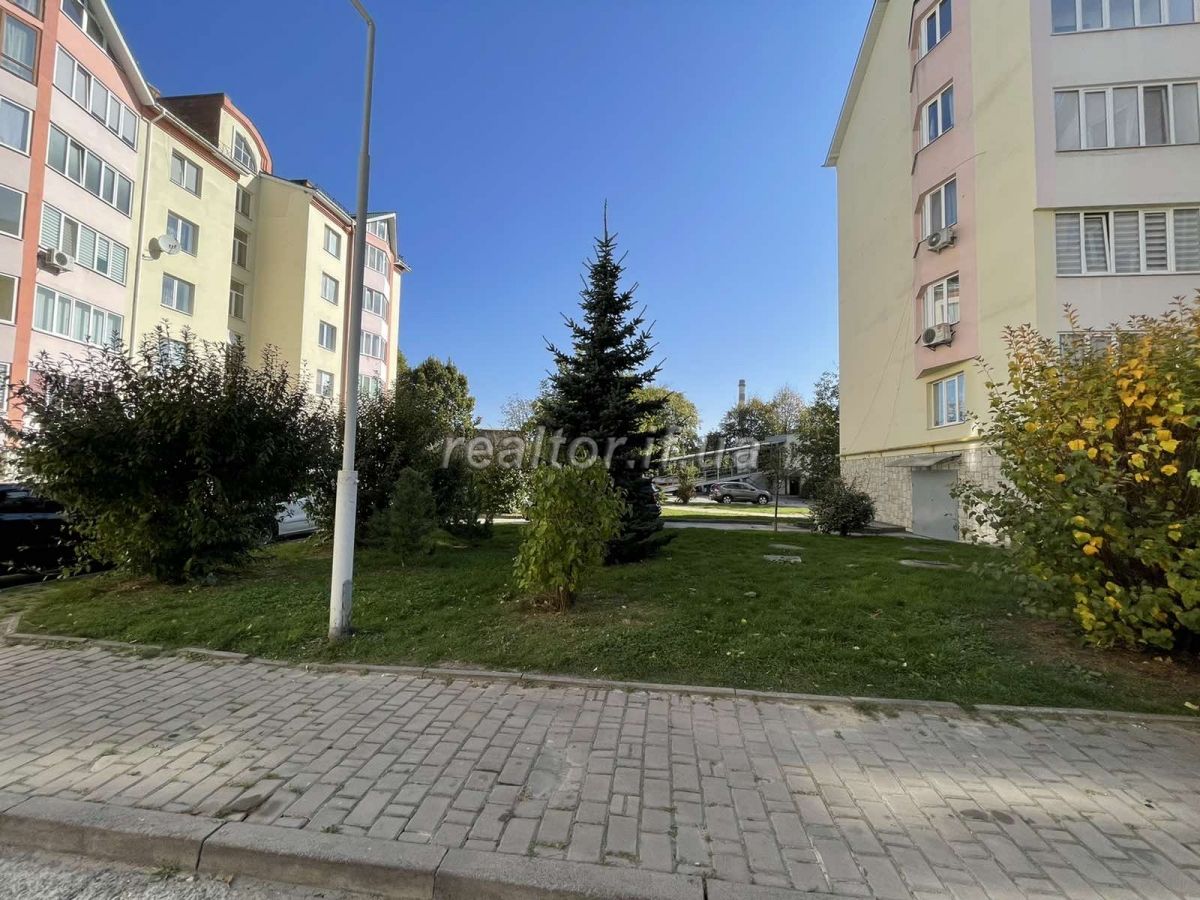 Elitna_dvorivneva_kvartyra_velykoyi_ploshchi_z_remontom_ta_meblyamy_v_mikroraioni_Pasichna_13919_0_1633691956.jpeg