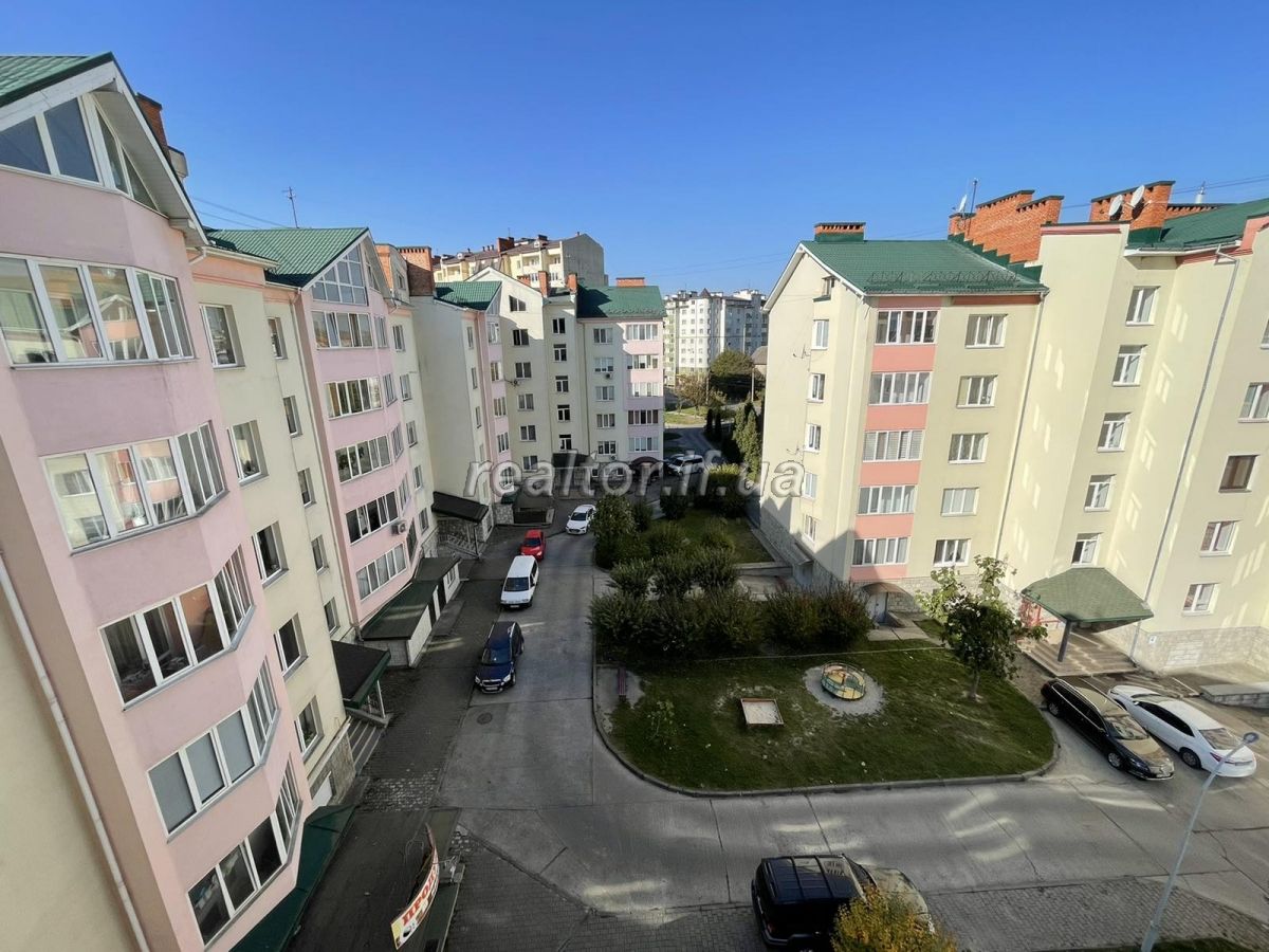 Elitna_dvorivneva_kvartyra_velykoyi_ploshchi_z_remontom_ta_meblyamy_v_mikroraioni_Pasichna_13919_29_1633691968.jpeg