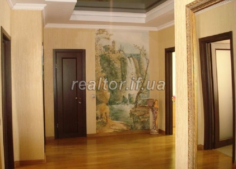 Elitna_kvartyra_v_tsentralnii_chastyni_mista_4886_5_1377004077.jpg