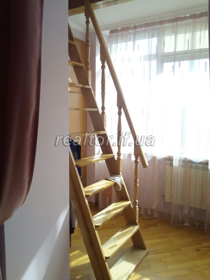 Elitna_kvartyra_velykoyi_ploshchi_z_khoroshym_yevroremontom_ta_meblyamy_nepodalik_vid_miskoho_ozera_13740_6_1568036884.jpg