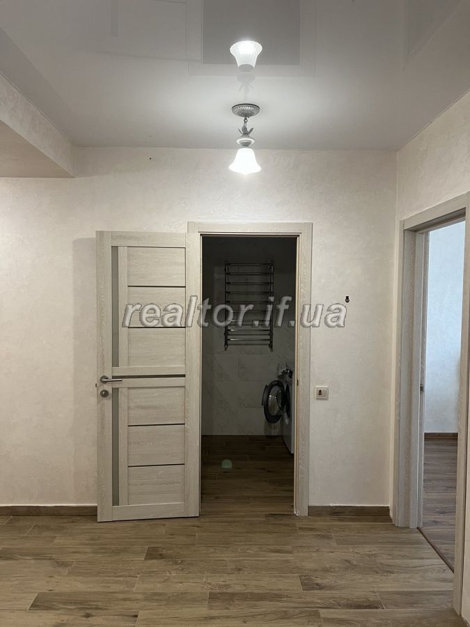 Elitna_kvartyra_z_dorohym_remontom_ta_meblyamy_z_naturalnoho_duba_23069_6_1717064058.jpeg