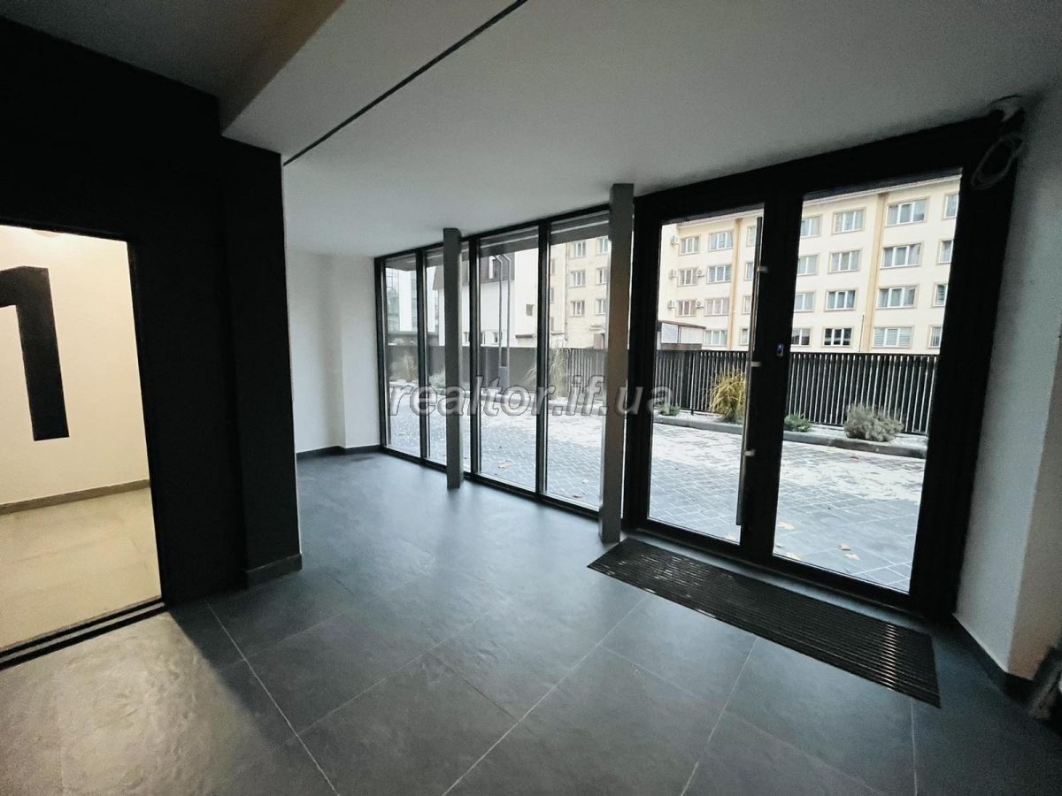 Elitni_apartamety_VIP_klasu_na_berezi_miskoho_ozera_ZhK_Parus_21010_2_1673426544.jpeg
