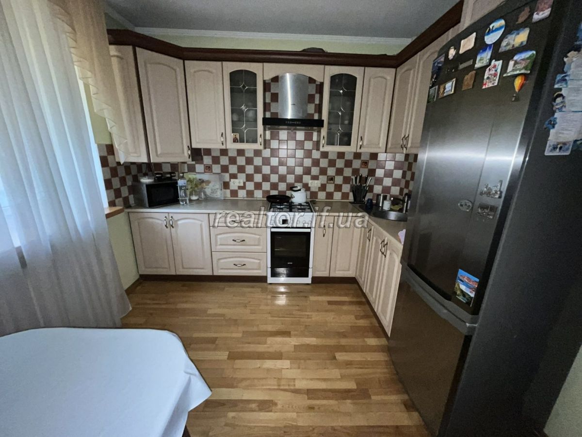 Harna_kvartyra_v_novobudovi_poruch_supermarketiv_Arsen_ta_Epitsentr_22165_6_1680263450.jpeg