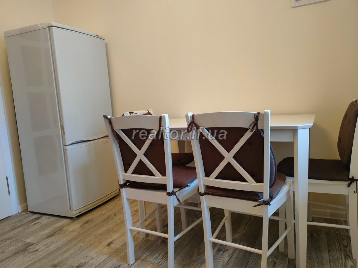 Harna_odnokimnatna_kvartyra_z_yevroremontom_na_vulytsi_Symonenka_22166_0_1674486636.jpeg