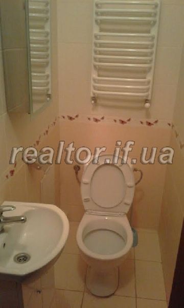 Harna_trykimnatna_kvartyra_v_novobudovi_v_tsentri_mista_na_vulytsi_Chornovola_9794_23_1463237437.jpg