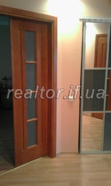 Harna_trykimnatna_kvartyra_v_novobudovi_v_tsentri_mista_na_vulytsi_Chornovola_9794_7_1463237436.jpg