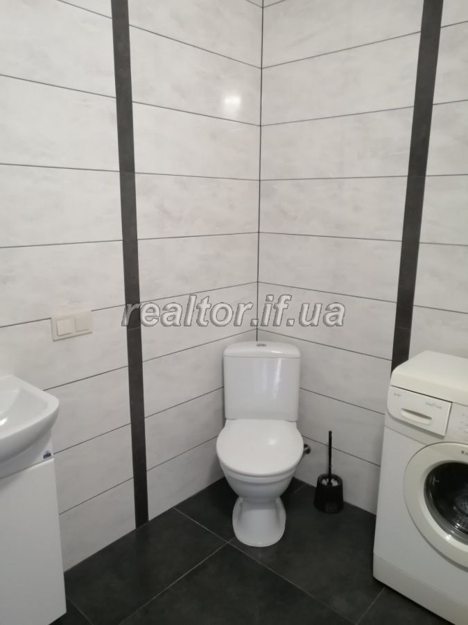 Komfortabelna_2_kimnatna_kvartyra_zi_zruchnym_roztashuvannyam_v_tsentri_mista_22963_4_1712039433.jpeg