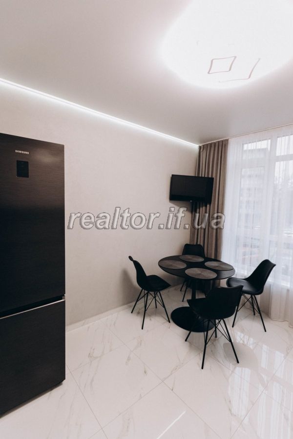 Komfortna_ta_rozkishna_2_kimnatna_kvartyra_premium_klasu_na_berezi_miskoho_ozera_22952_0_1734086706.jpeg