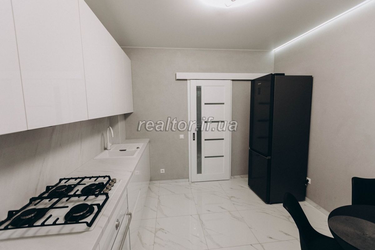 Komfortna_ta_rozkishna_2_kimnatna_kvartyra_premium_klasu_na_berezi_miskoho_ozera_22952_3_1734086707.jpeg