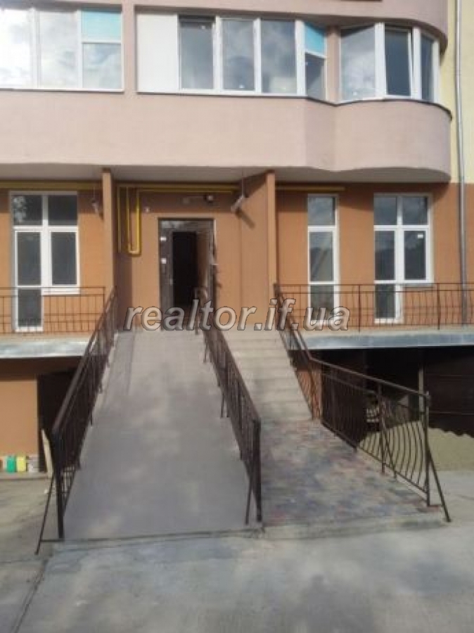 Kvartyra_syrets_v_zdanomu_budynku_po_vulytsi_Khimikiv_na_Pasichnii_14132_3_1510154913.jpg