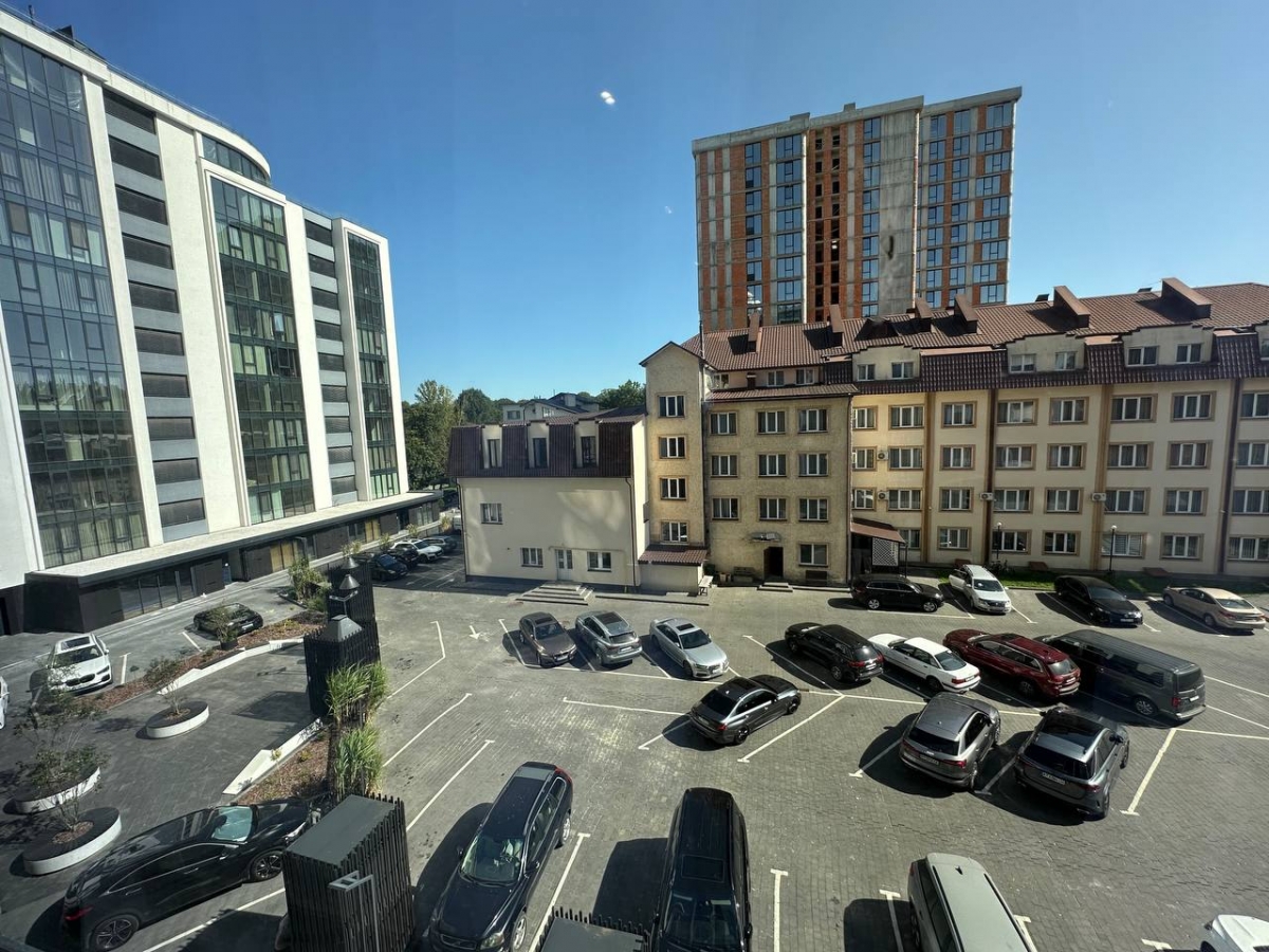 Kvartyra_v_ZhK_Parus_z_remontom_ta_meblyamy_poruch_z_miskym_ozerom_i_parkom_24012_34_1756710398.jpeg