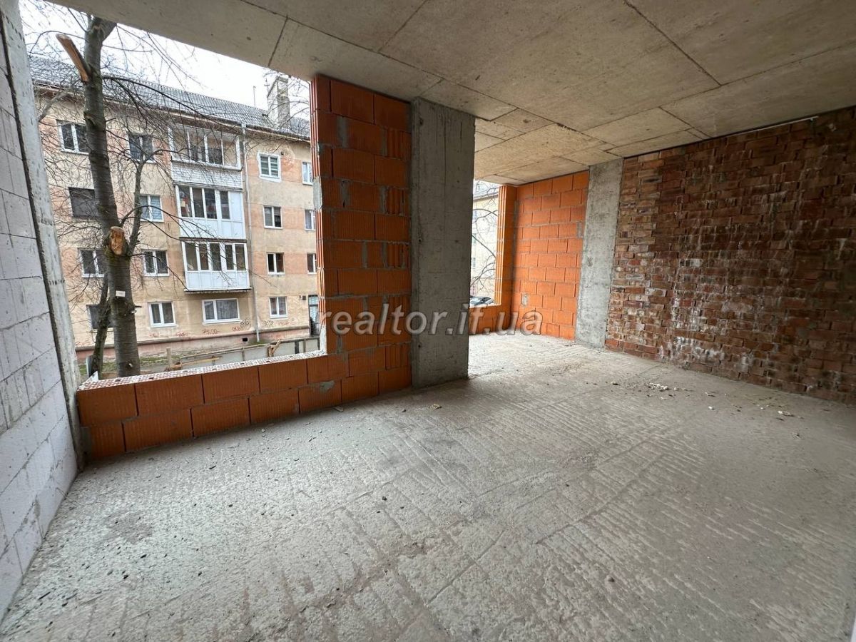Kvartyra_v_malopoverkhovomu_budynku_klubnoho_typu_23028_1_1715342598.jpeg