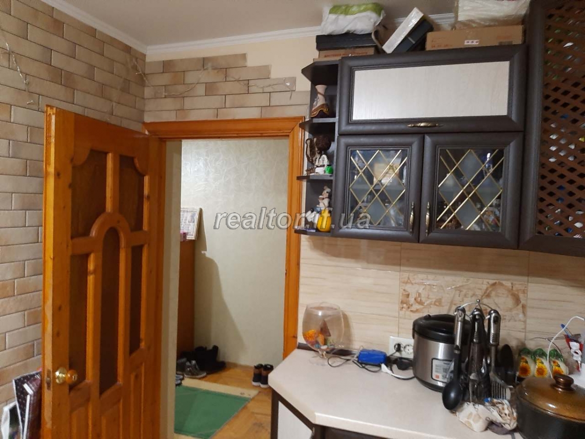Kvartyra_v_novobudovi_z_khoroshym_remontom_ta_chastkovo_z_meblyamy_po_vulytsi_Symonenka_14786_9_1581343421.jpg