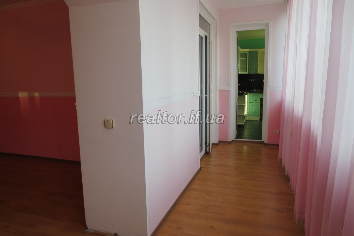 Kvartyra_v_obzhytomu_budynku_z_chastkovym_remontom_po_vulytsi_Mykolaichuka_16849_7_1567003810.jpg