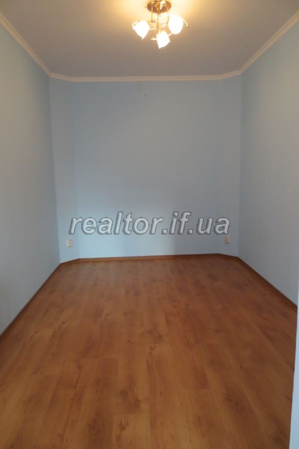 Kvartyra_v_obzhytomu_budynku_z_chastkovym_remontom_po_vulytsi_Mykolaichuka_16849_9_1567003810.jpg