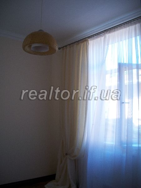 Kvartyra_v_orendu_z_yevroremontom_na_dovhotryvalyi_termin_7007_3_1413552271.jpg