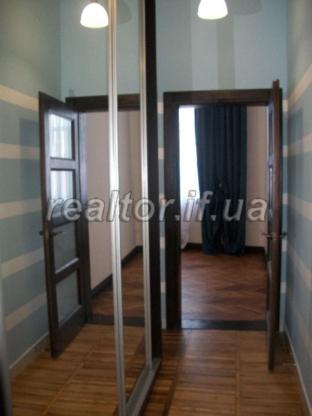 Kvartyra_v_orendu_z_yevroremontom_na_dovhotryvalyi_termin_7007_5_1413552272.jpg