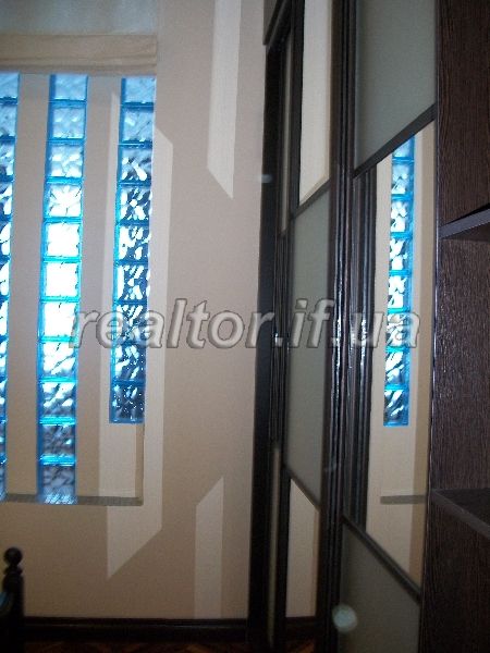 Kvartyra_v_orendu_z_yevroremontom_na_dovhotryvalyi_termin_7007_9_1413552275.jpg
