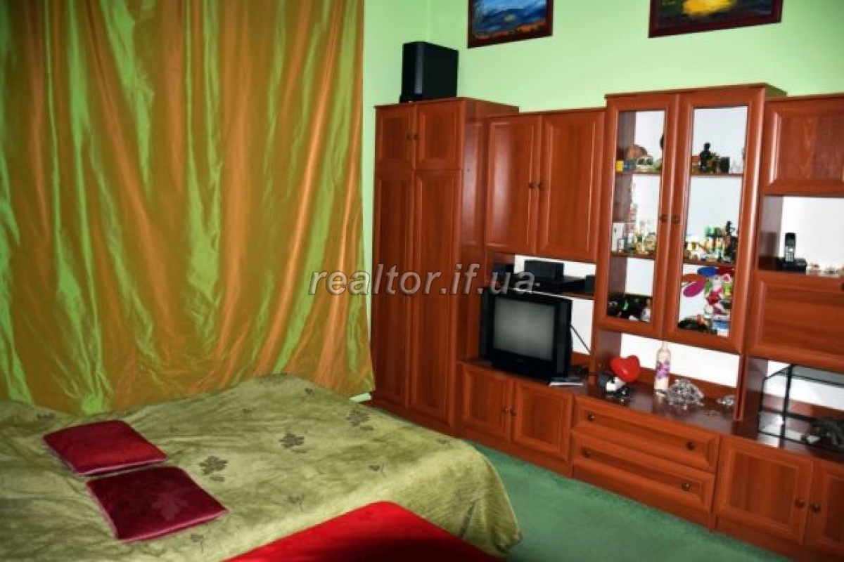 Kvartyra_v_polskomu_budynku_z_avtonomnym_opalennyam_bilya_Ratushi_14514_4_1519046623.jpg