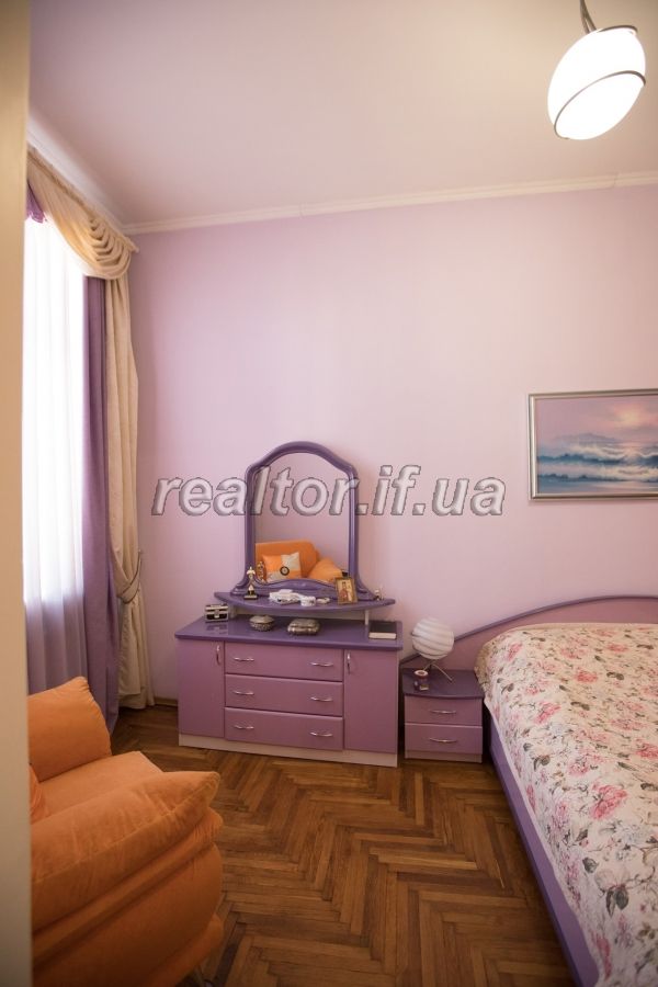 Kvartyra_v_polskomu_lyuksi_z_yakisnym_remontom_v_istorychnomu_tsentri_Ivano-Frankivska__16419_42_1558712877.jpg