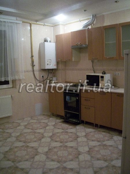 Kvartyra_v_samomu_tsentri_mista_na_vulytsi_Nezalezhnosti_bilya_hotelyu_Nadiya_9918_12_1455551175.jpg