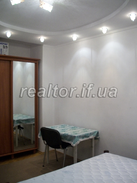 Kvartyra_v_samomu_tsentri_mista_na_vulytsi_Nezalezhnosti_bilya_hotelyu_Nadiya_9918_5_1455551171.jpg