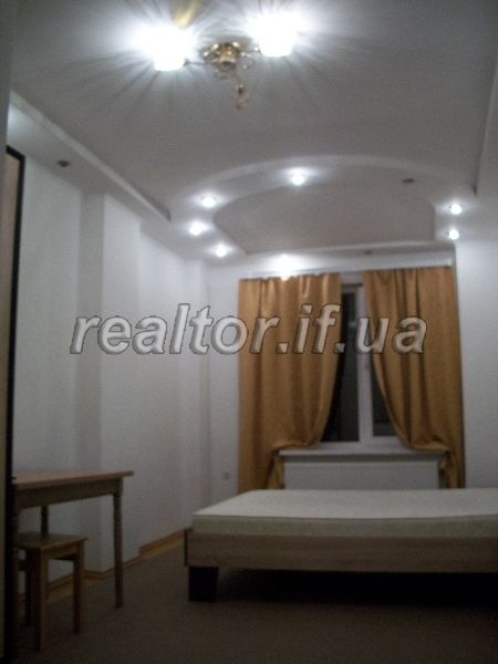 Kvartyra_v_samomu_tsentri_mista_na_vulytsi_Nezalezhnosti_bilya_hotelyu_Nadiya_9918_6_1455551172.jpg