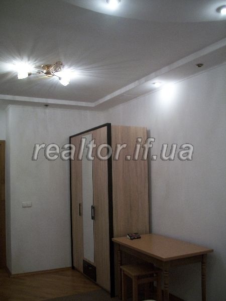 Kvartyra_v_samomu_tsentri_mista_na_vulytsi_Nezalezhnosti_bilya_hotelyu_Nadiya_9918_7_1455551172.jpg