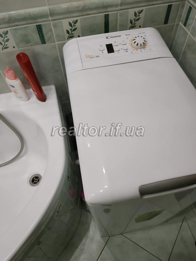 Kvartyra_v_samomu_tsentri_mista_velykoyi_ploshchi_z_remontom_meblyamy_ta_tekhnikoyu_16515_4_1560328969.jpg