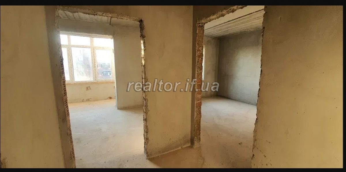 Kvartyra_v_tsentri_mista_na_serednomu_poversi_u_zdanii_novobudovi_18371_6_1598430003.jpg