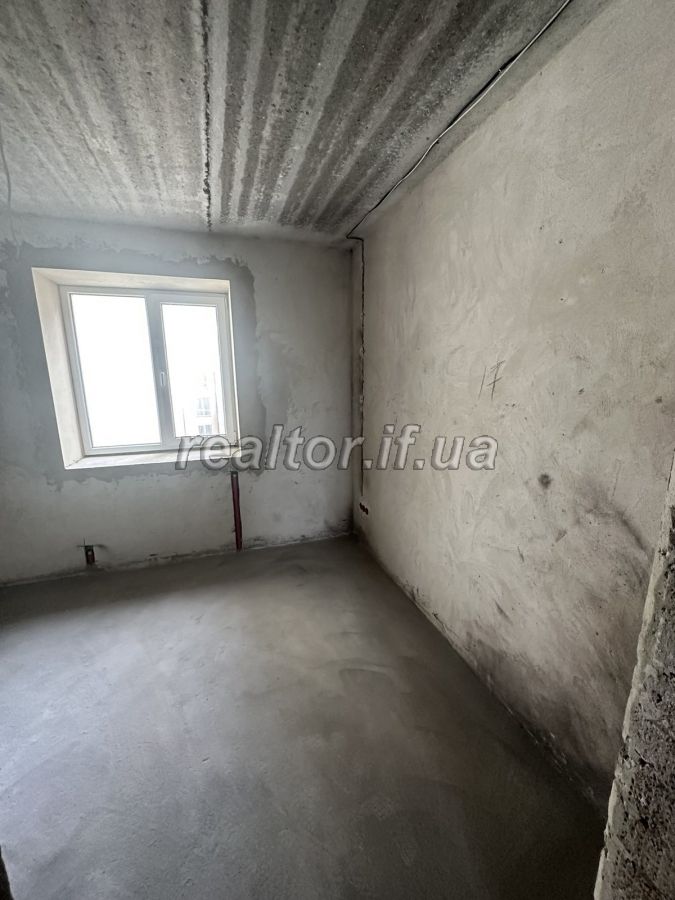 Kvartyra_v_zdanomu_budynku_poruch_z_parkom_22655_3_1696941484.jpeg