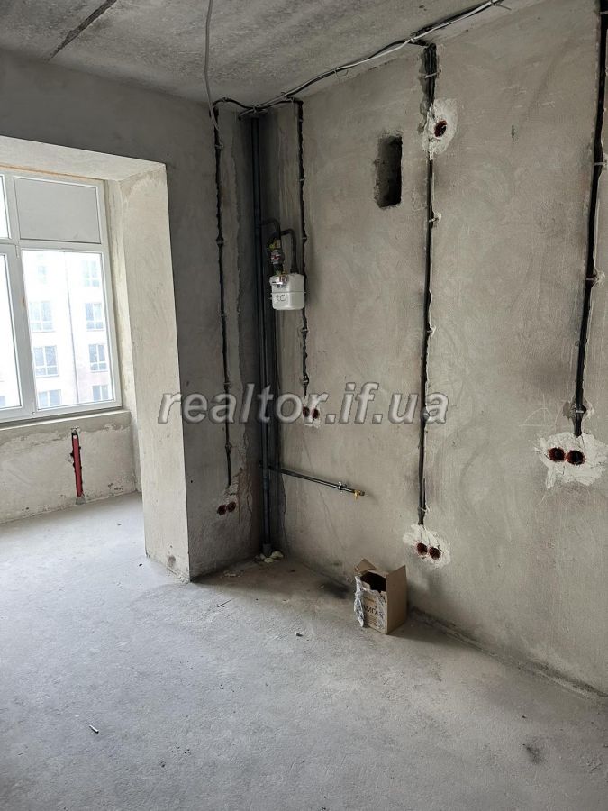 Kvartyra_v_zdanomu_budynku_poruch_z_parkom_22655_9_1696941485.jpeg