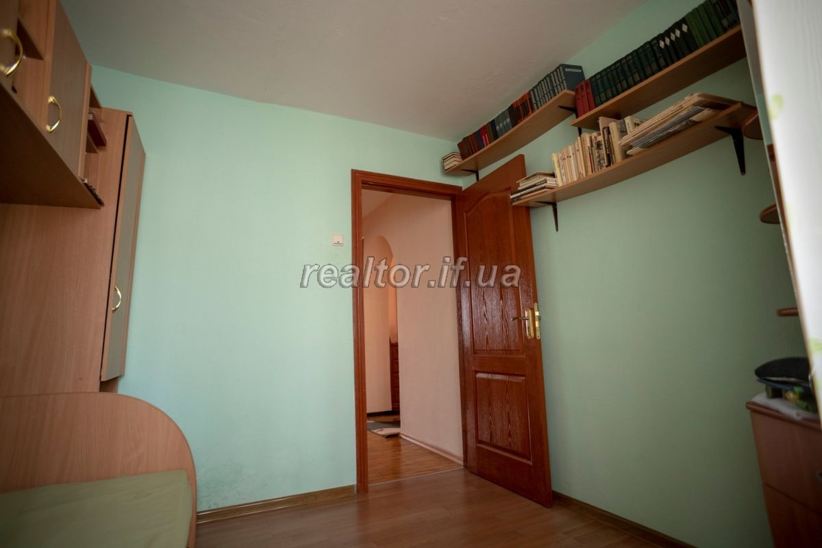 Kvartyra_z_harnym_planuvannyam_ta_indyvidualnym_opalennyam_po_vulytsi_Khimikiv_15280_9_1536314966.jpg