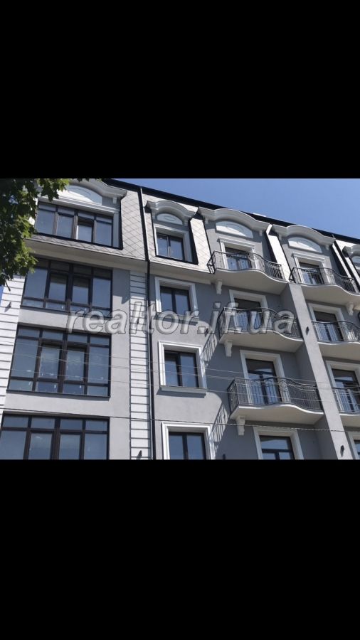 Kvartyra_z_harnym_planuvannyam_u_samomu_tsentri_mista_17150_3_1571137892.jpg