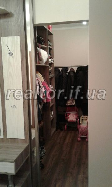 Kvartyra_z_remontom_ta_meblyamy_v_novomu_budynku_po_vulytsi_Symonenka_12036_2_1479743115.jpg