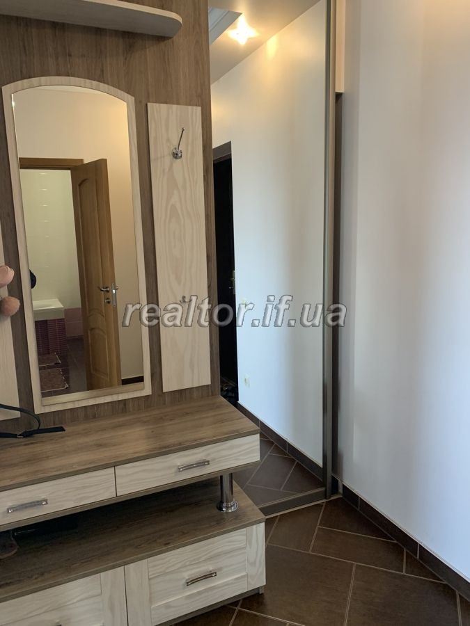 Kvartyra_z_remontom_ta_meblyamy_v_novomu_budynku_po_vulytsi_Symonenka_12036_4_1674230728.jpeg