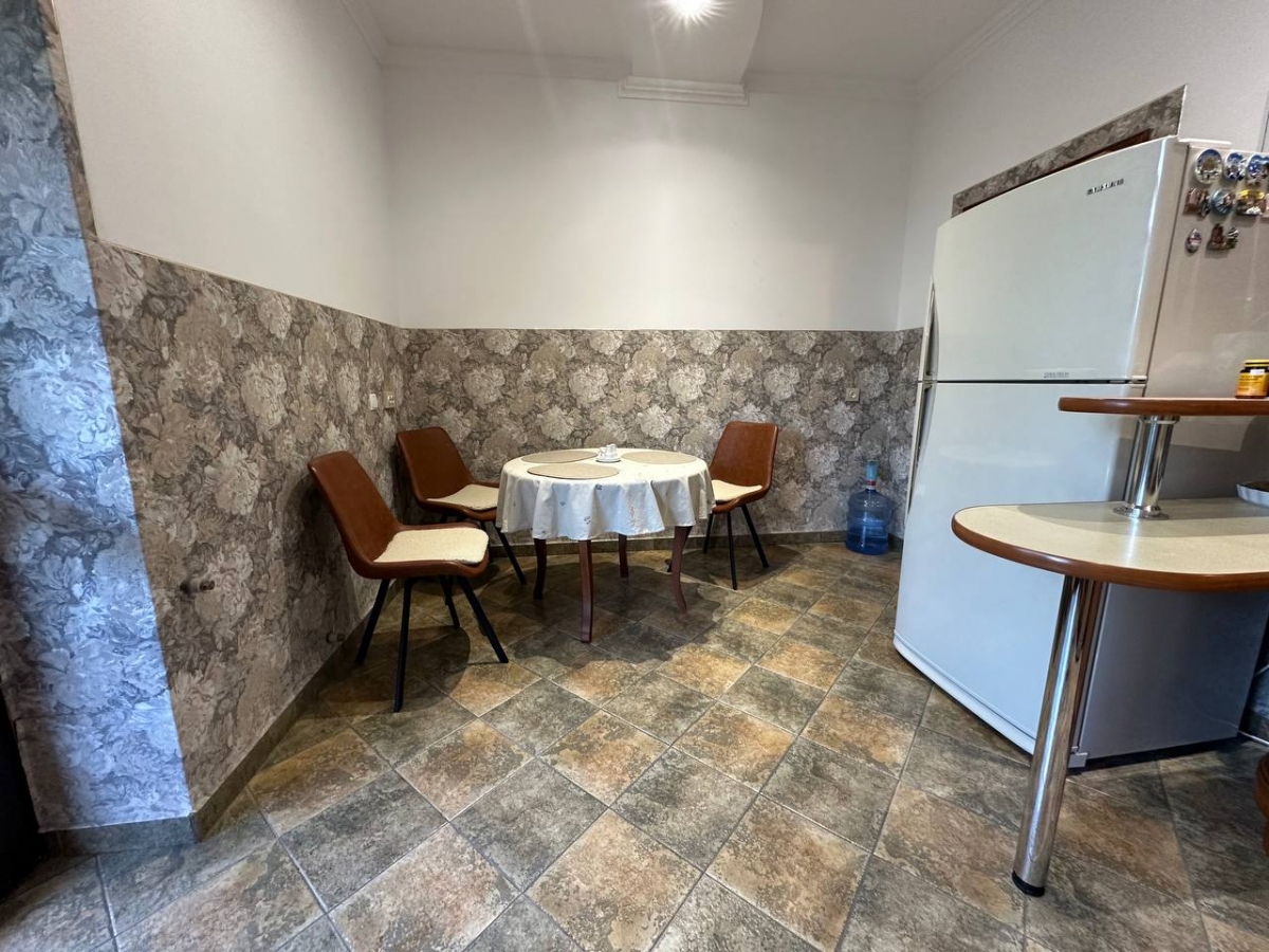 Kvartyra_z_remontom_v_obzhytii_novobudovi_yaka_mezhuye_z_parkom_Shevchenka_23986_18_1755244682.jpeg