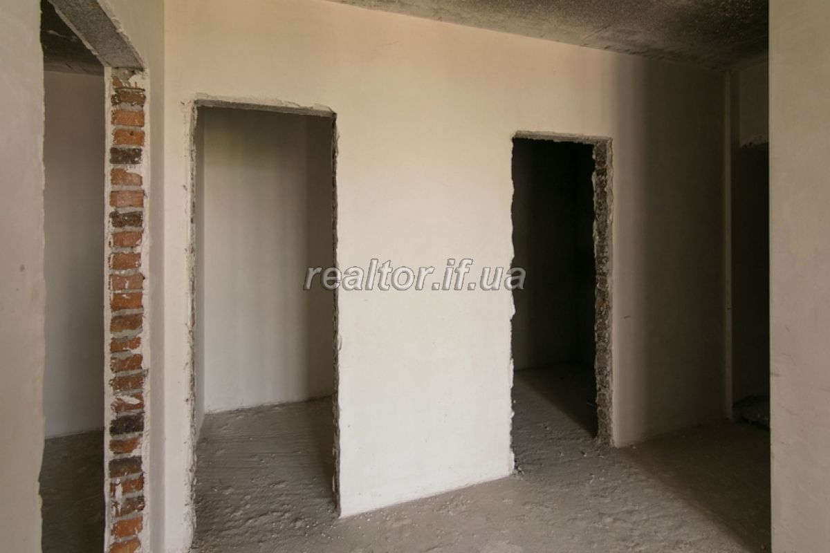 Kvartyry_v_elitnomu_budynku_v_tsentri_mista_16551_10_1560944001.jpg