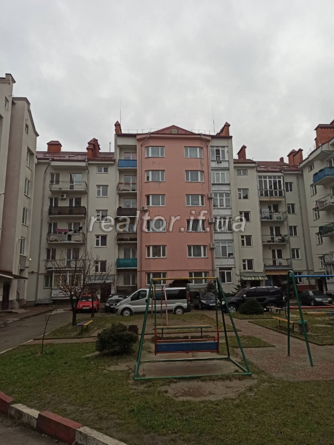 Mansarda_v_zdanii_novobudovi_19176_10_1609167809.jpg