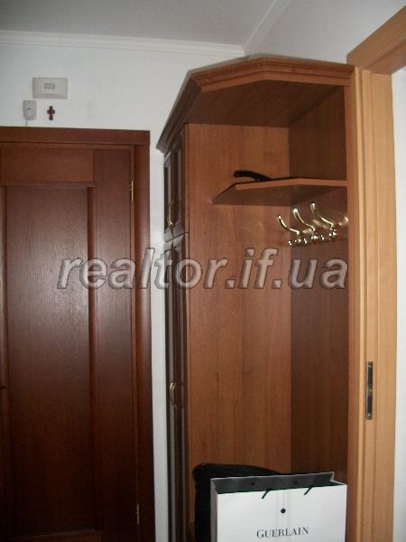 Orenda_1_2_3_kimnatnykh_kvartyr_v_tsentri_v_novobudovi__5239_17_1385043158.jpg